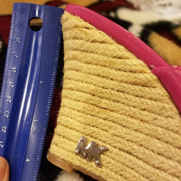 MK Wedges 💖💖 - Picture 4 of 4